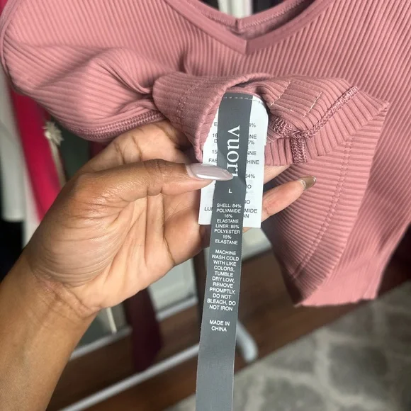 VUORI Women's Rib Crop Tank size large PINK NEW WITH TAGS - Picture 3 of 7